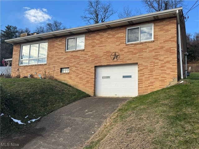 1511 N 9th Street, Martins Ferry, OH 43935