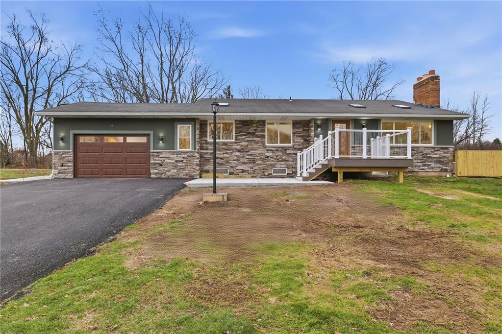 496 Ontario Drive, Ontario, NY 14519