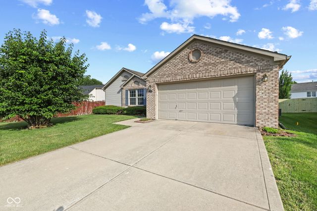 1896 Central Park Boulevard W, Greenwood, IN 46143