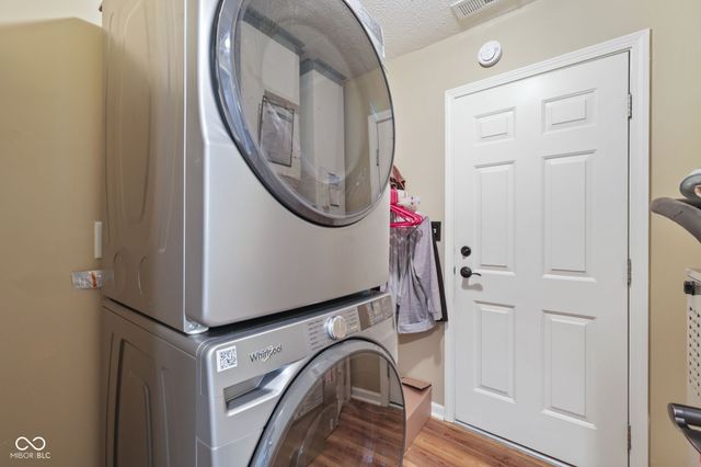 1896 Central Park Boulevard W, Greenwood, IN 46143