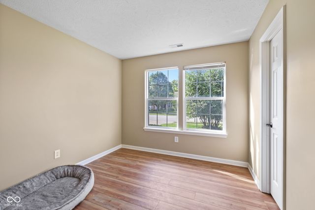 1896 Central Park Boulevard W, Greenwood, IN 46143