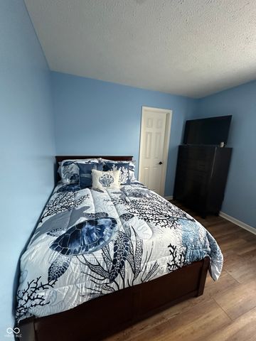 1896 Central Park Boulevard W, Greenwood, IN 46143