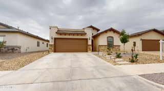 1092 NICKEL HILL Avenue, Santa Teresa, NM 88008