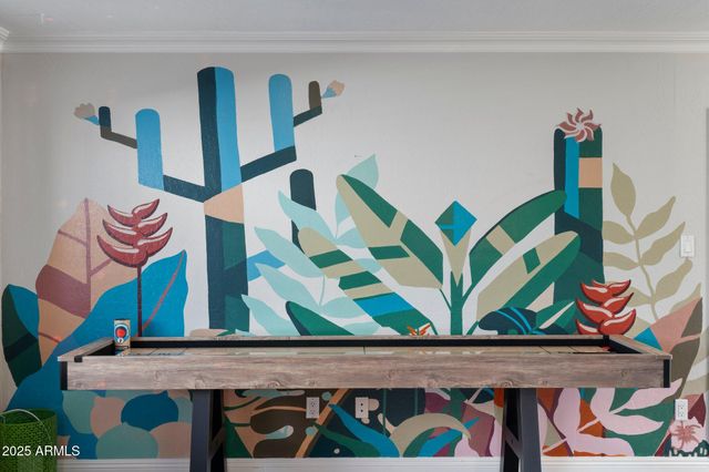 8213 E WHITTON Avenue, Scottsdale, AZ 85251