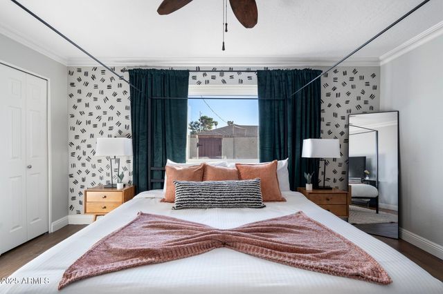 8213 E WHITTON Avenue, Scottsdale, AZ 85251