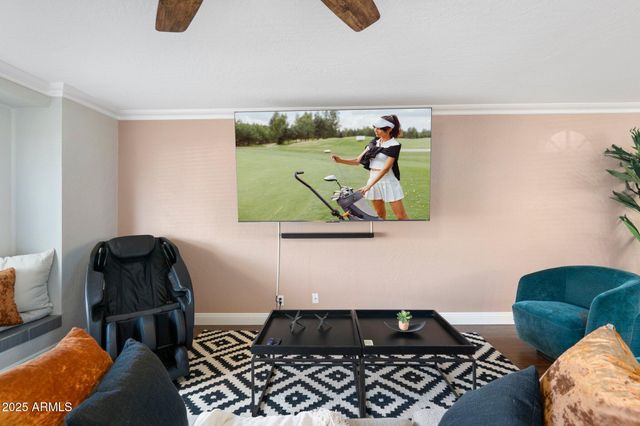 8213 E WHITTON Avenue, Scottsdale, AZ 85251