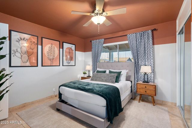 8213 E WHITTON Avenue, Scottsdale, AZ 85251