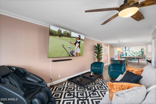 8213 E WHITTON Avenue, Scottsdale, AZ 85251