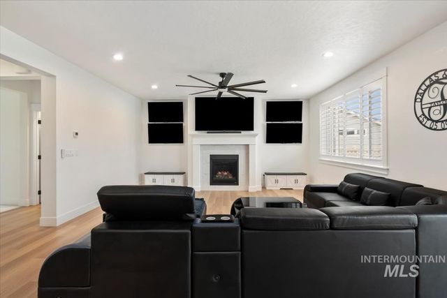 11650 W Vin Santo Dr, Nampa, ID 83686