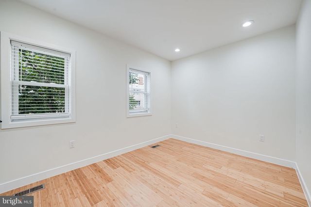 1621 LYMAN PL NE, Washington, DC 20002