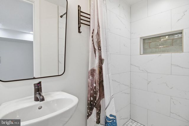 1621 LYMAN PL NE, Washington, DC 20002