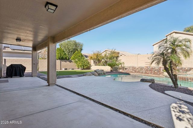 13556 W MONTEBELLO Avenue, Litchfield Park, AZ 85340