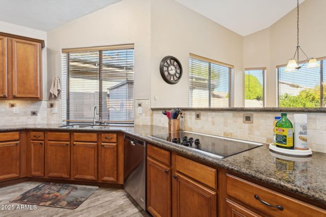 13556 W MONTEBELLO Avenue, Litchfield Park, AZ 85340