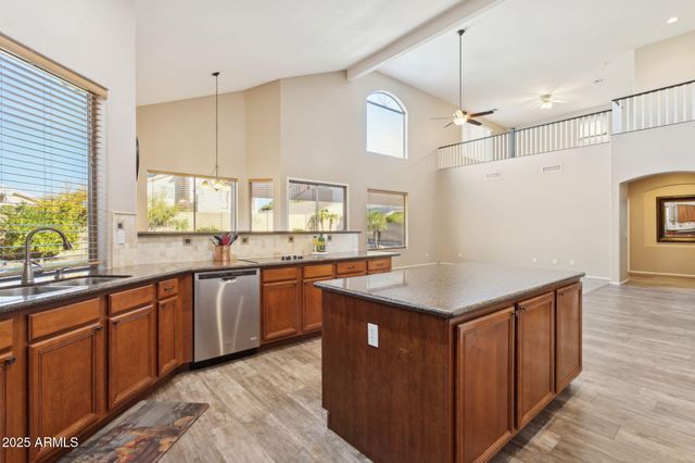 13556 W MONTEBELLO Avenue, Litchfield Park, AZ 85340