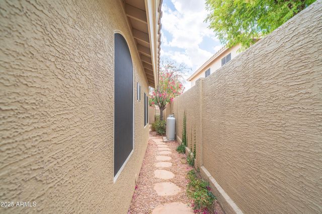 6388 W DONALD Drive, Glendale, AZ 85310