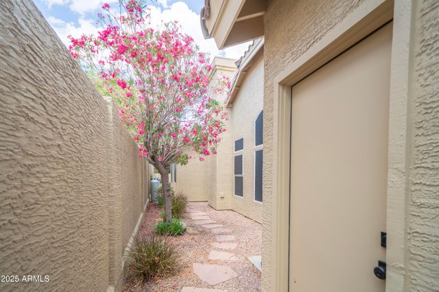6388 W DONALD Drive, Glendale, AZ 85310