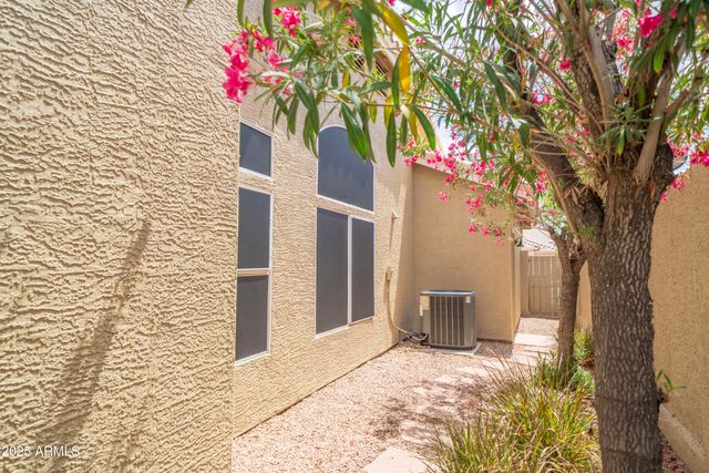 6388 W DONALD Drive, Glendale, AZ 85310