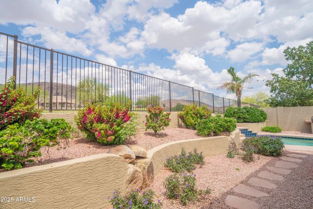 6388 W DONALD Drive, Glendale, AZ 85310