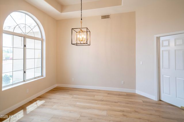 6388 W DONALD Drive, Glendale, AZ 85310
