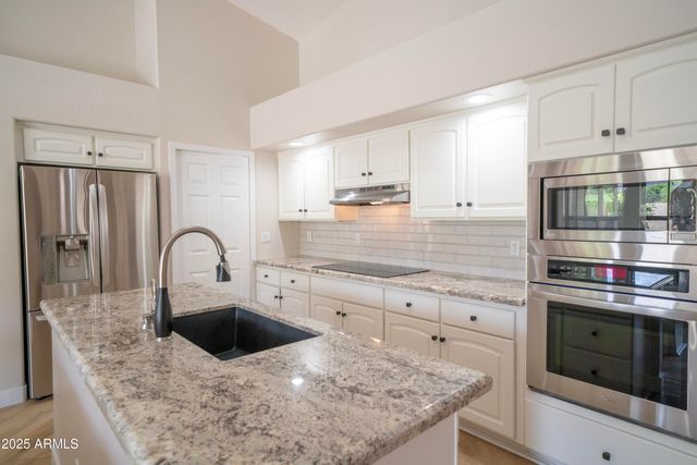 6388 W DONALD Drive, Glendale, AZ 85310