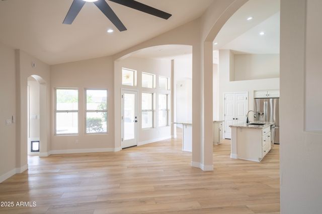 6388 W DONALD Drive, Glendale, AZ 85310
