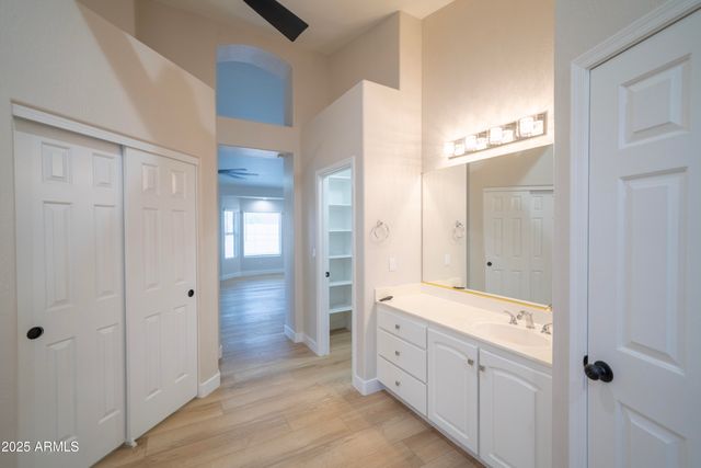 6388 W DONALD Drive, Glendale, AZ 85310