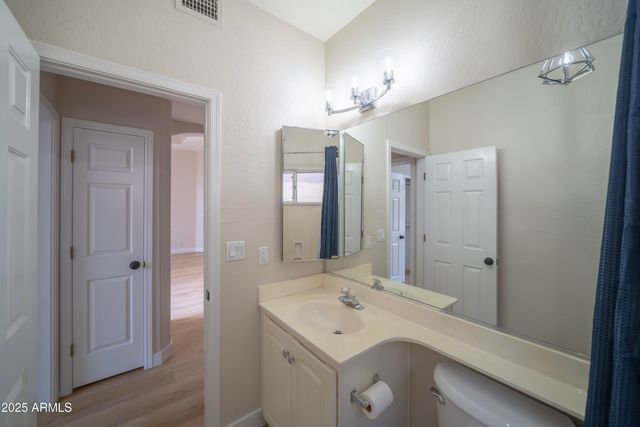 6388 W DONALD Drive, Glendale, AZ 85310