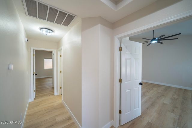 6388 W DONALD Drive, Glendale, AZ 85310