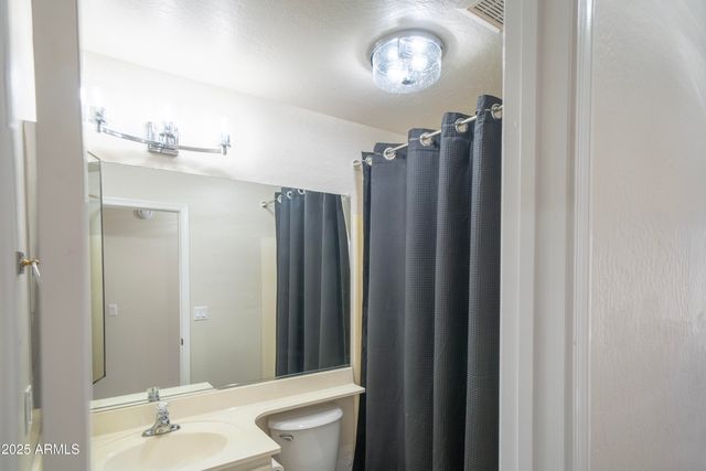 6388 W DONALD Drive, Glendale, AZ 85310
