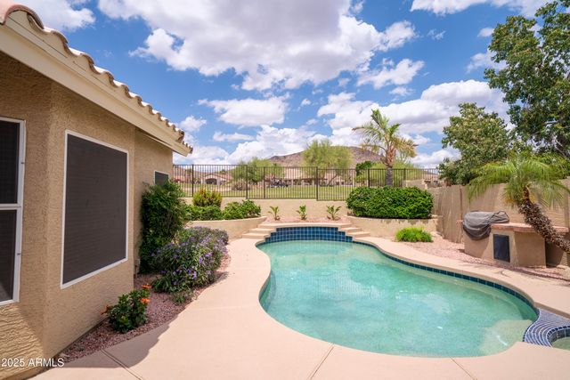 6388 W DONALD Drive, Glendale, AZ 85310