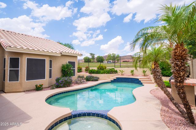 6388 W DONALD Drive, Glendale, AZ 85310