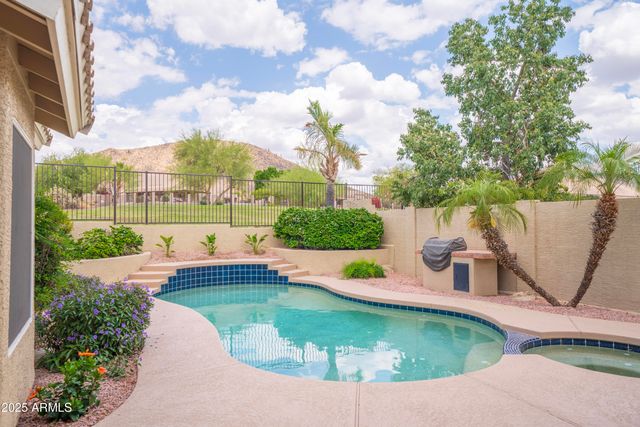6388 W DONALD Drive, Glendale, AZ 85310