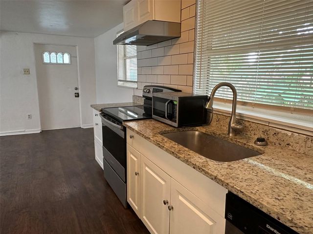 6360 30TH STREET N, St Petersburg, FL 33702