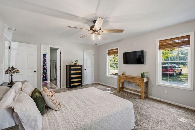 1072 Claylick Rd, White Bluff, TN 37187