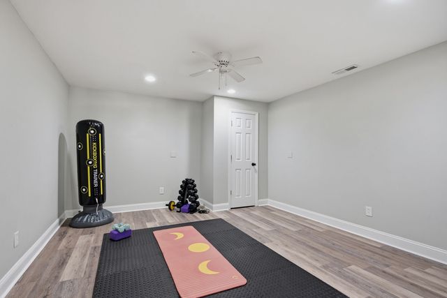 1072 Claylick Rd, White Bluff, TN 37187