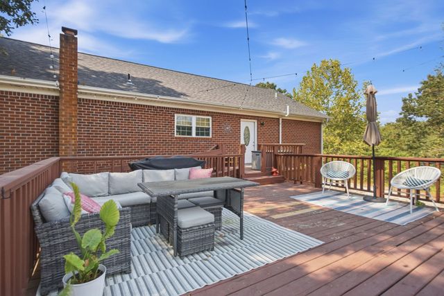 1072 Claylick Rd, White Bluff, TN 37187