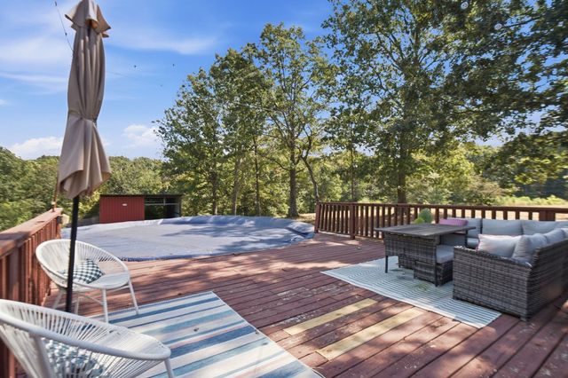 1072 Claylick Rd, White Bluff, TN 37187