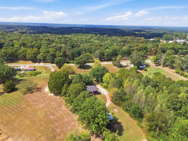 1072 Claylick Rd, White Bluff, TN 37187