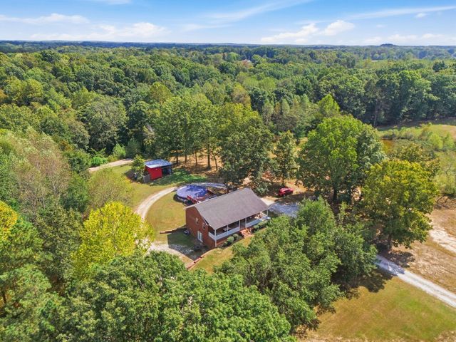 1072 Claylick Rd, White Bluff, TN 37187