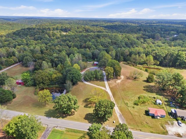 1072 Claylick Rd, White Bluff, TN 37187