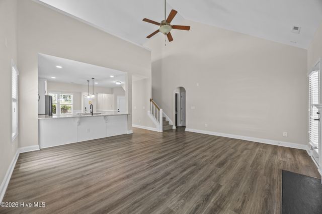 37 Twisted Oak Court, Hampstead, NC 28443
