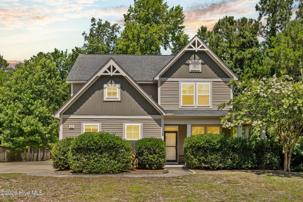 37 Twisted Oak Court, Hampstead, NC 28443