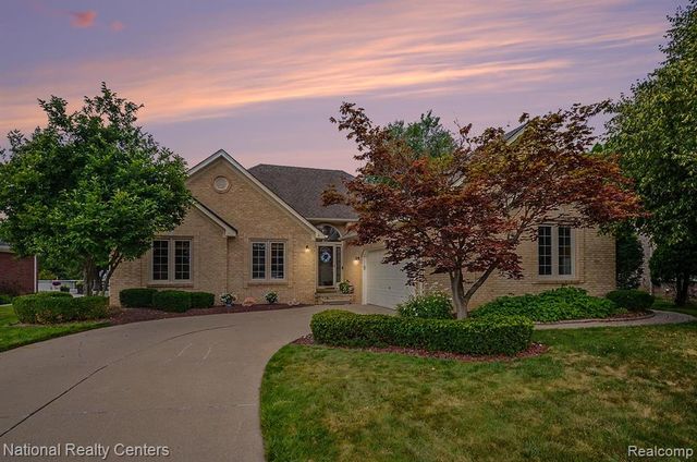 57837 Kaczmarek Drive, Washington, MI 48094