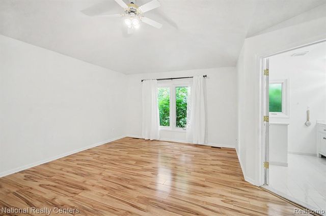57837 Kaczmarek Drive, Washington, MI 48094