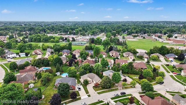 57837 Kaczmarek Drive, Washington, MI 48094