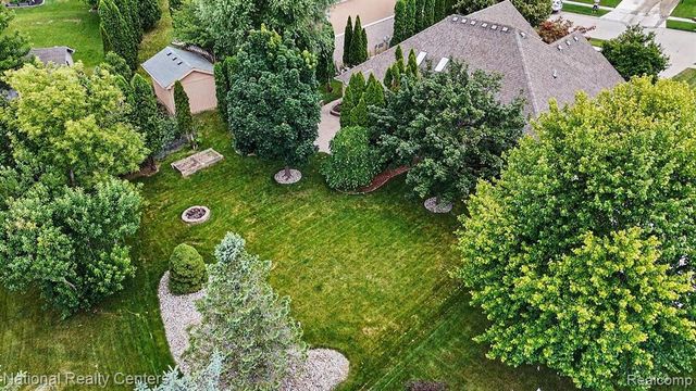 57837 Kaczmarek Drive, Washington, MI 48094