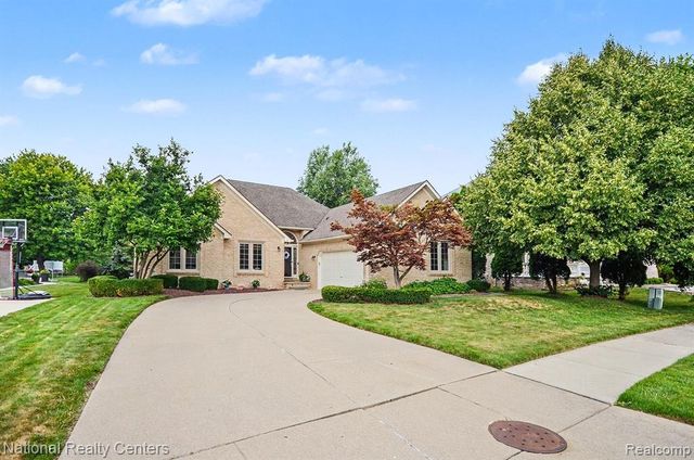 57837 Kaczmarek Drive, Washington, MI 48094