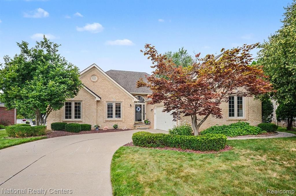 57837 Kaczmarek Drive, Washington, MI 48094