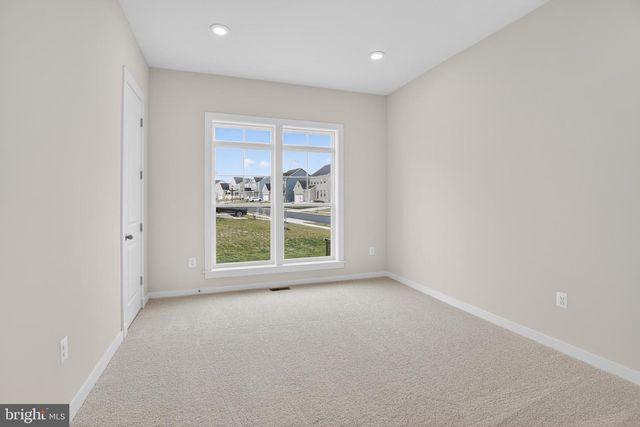 6822 FOUNTAIN PARK DR, Glenn Dale, MD 20769