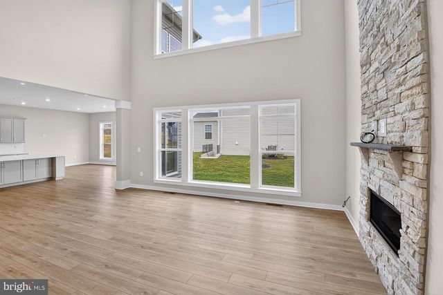 6822 FOUNTAIN PARK DR, Glenn Dale, MD 20769